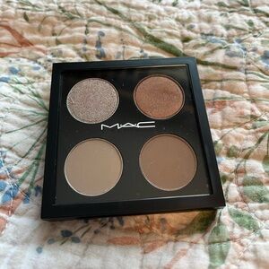 MAC Cosmetics Eyeshadow Palette